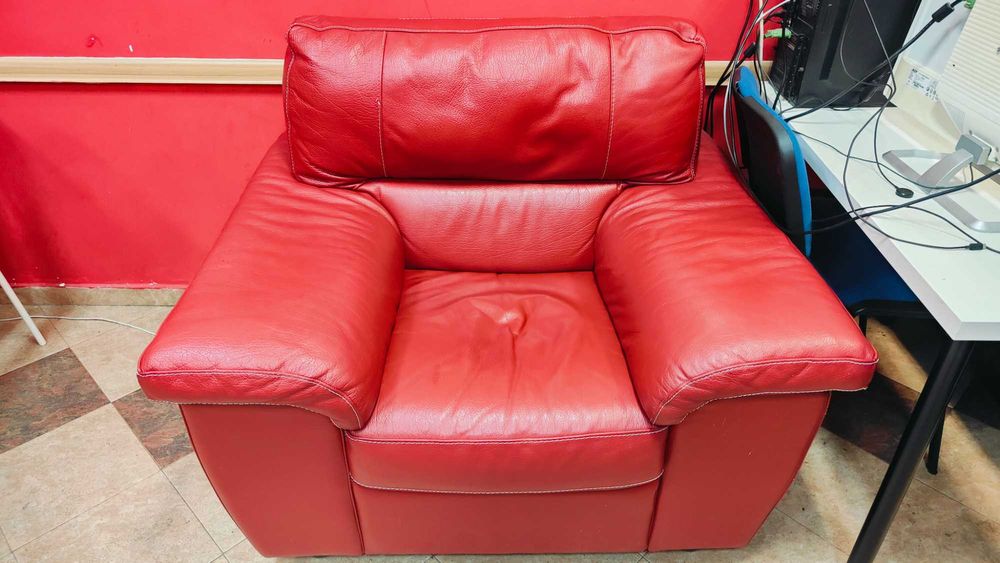 Нов футьойл от естествена кожа, бартер за телефон или китара