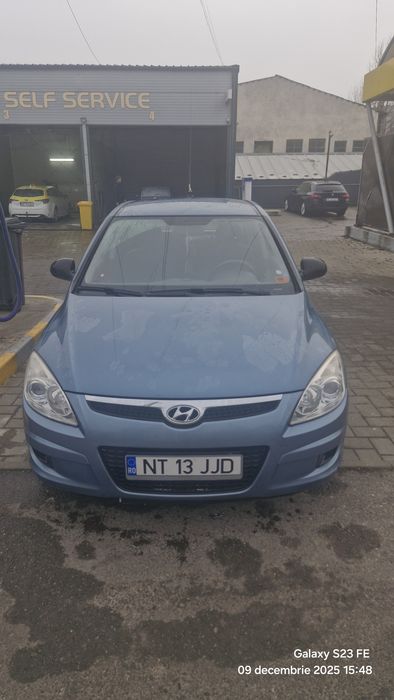 Vând Hyundai  I 30