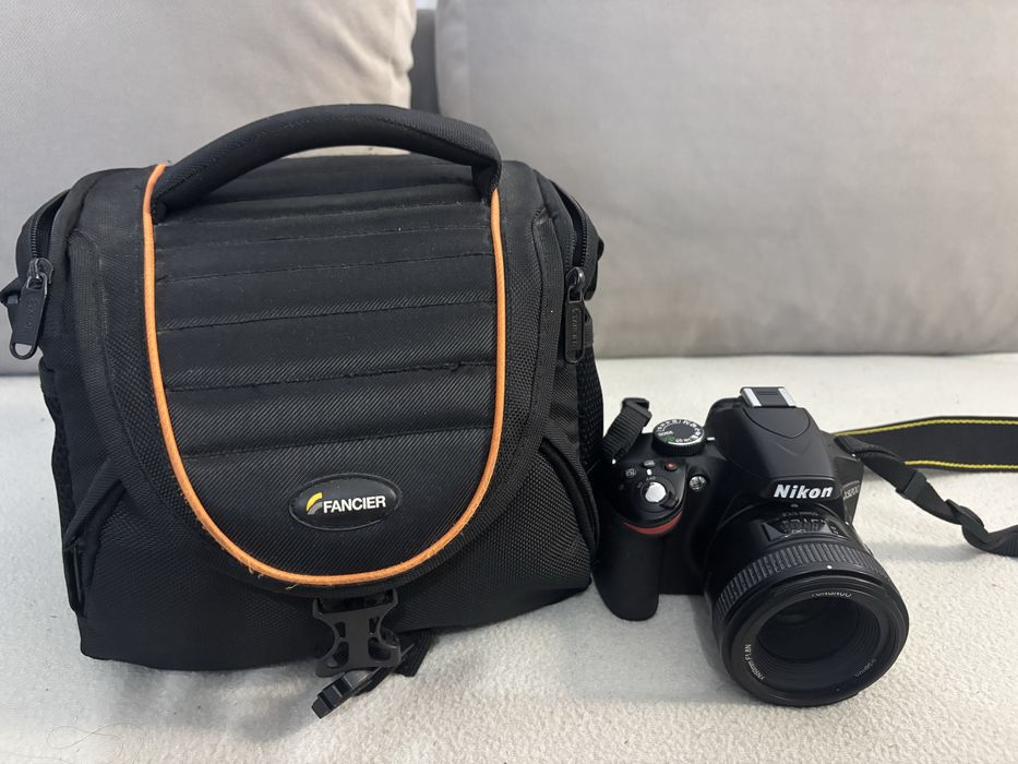Nikon D3200 DSLR + 2 obiective + geantă foto – kit complet