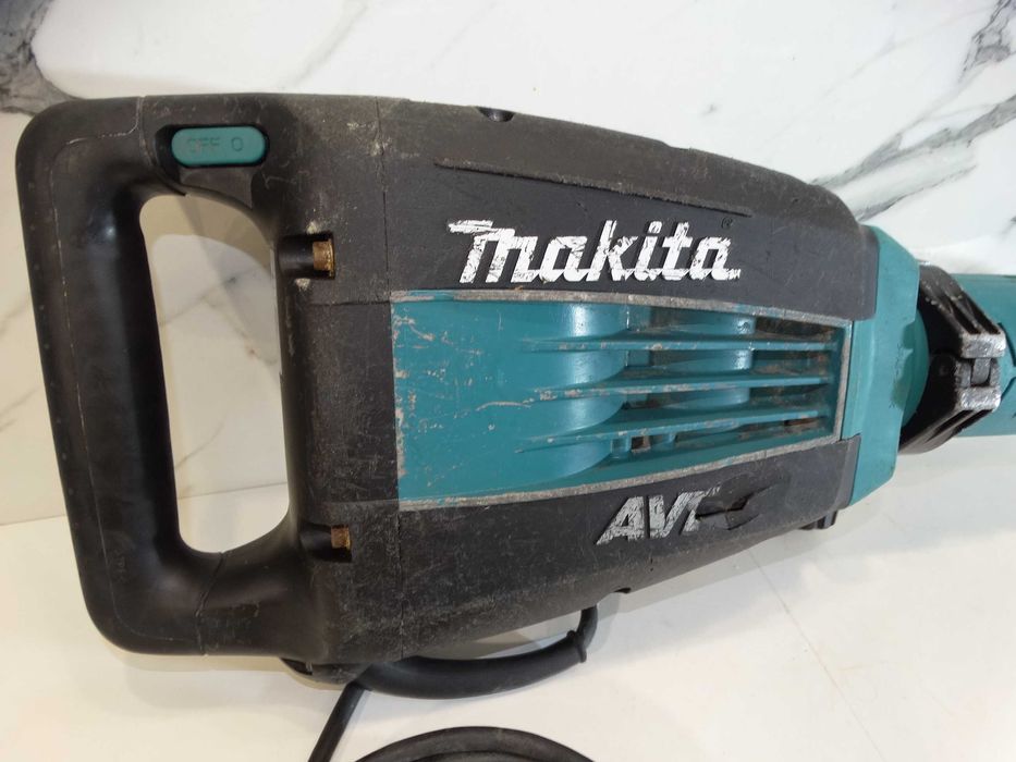 Makita HM 1214 - Къртач 19.9 J / 1510 W