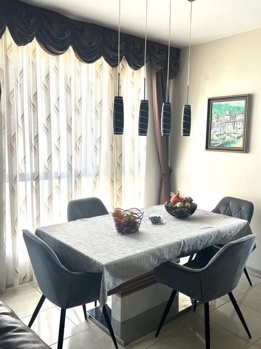 Обзаведено жилище с 3 спални и гараж