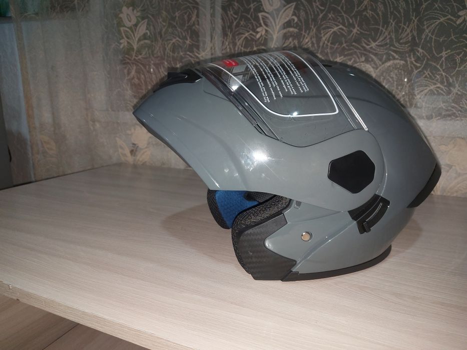 Обсолютно новый шлем