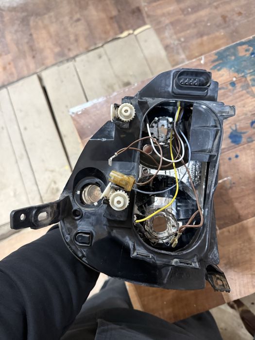 Фара приора 1 левая оригинал бош