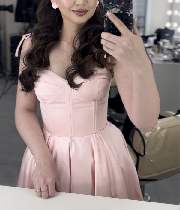 Вечернее платье со съемный шлейфом