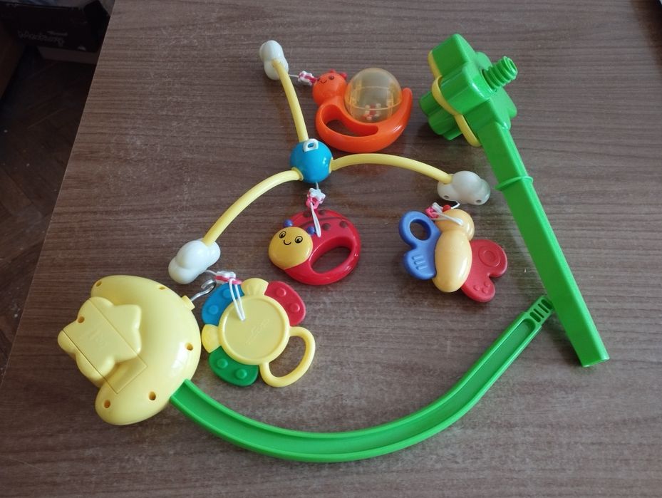 Музикална въртележка за детско легло