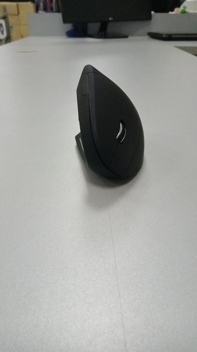 Мышь вертикальная для левши