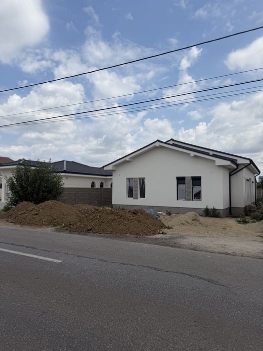 Proprietar vand casa in Giroc zona centrala . Ultima disponibila