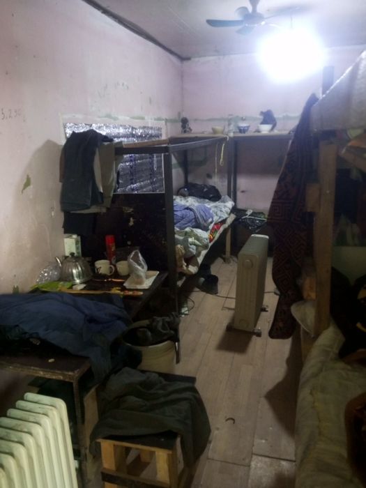 Konteyner domik sotiladi krovati bor