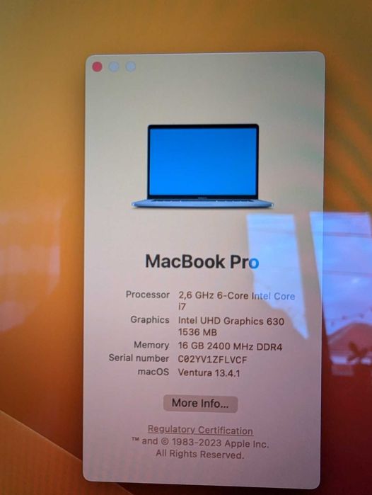 MacBook Pro 2019 6-Core i7 16GB Ram 250GB SSD Radeon 4GB Touchbar