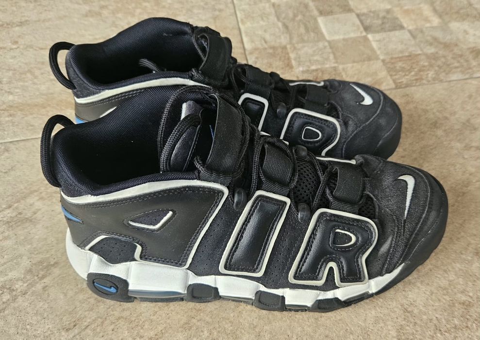 Vând adidași Nike Uptempo, mărimea 42.