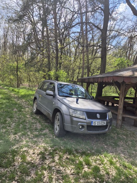 Vând Suzuki Grand Vitara 2006 2.0 benzina