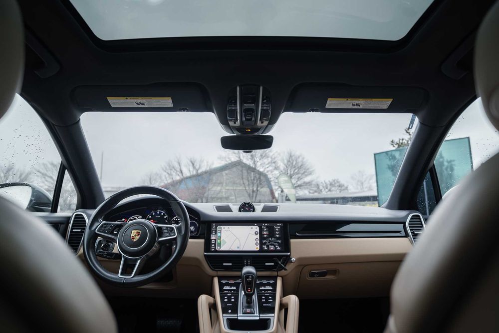 Porsche Cayenne 2021 V6 Premium package / 96 000km