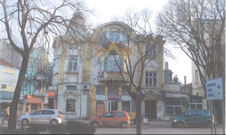 Многостаен в Варна-Идеален център площ 165 цена 390000