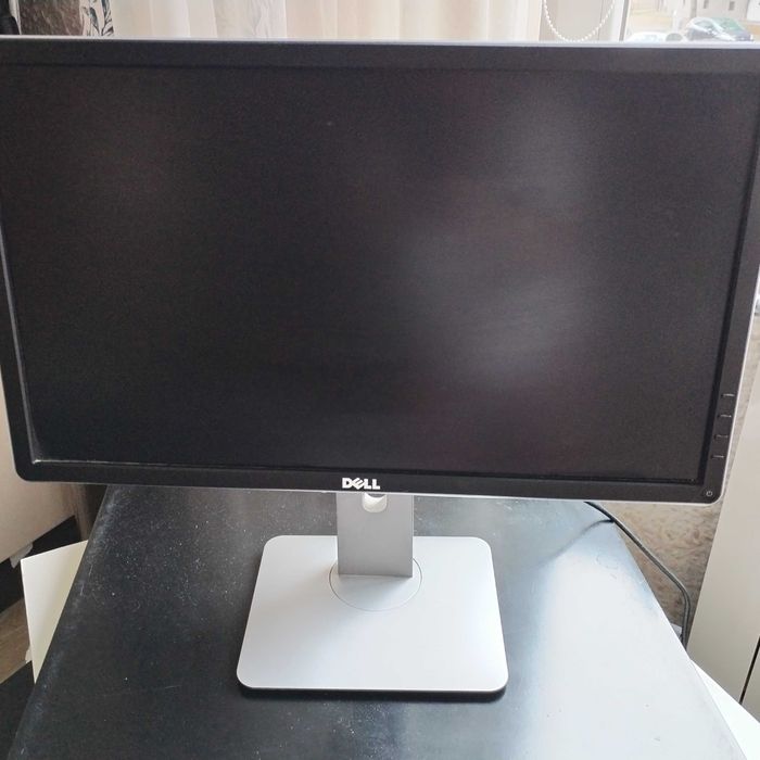 Монитор DELL.