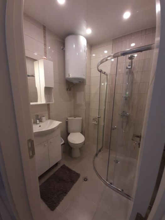 Луксозно обзаведено студио за краткосрочен наем в нова сграда Гербер 1