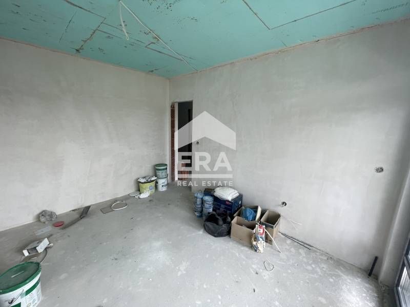 Продажба на тристаен апартамент