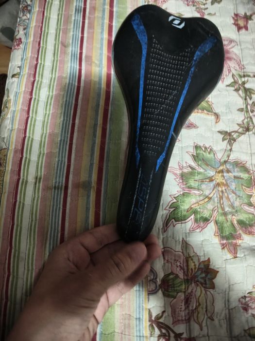 Vând lucruri de bicicletă ,mai multe detalii în privat