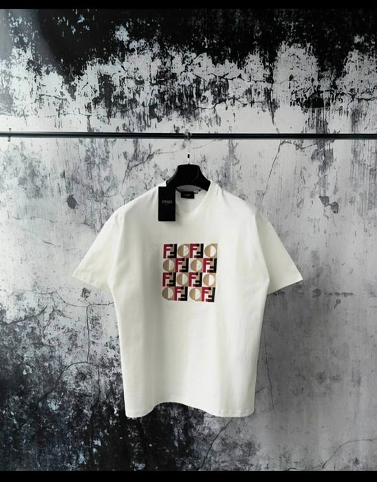 Tricou  Fendi  calitate premium