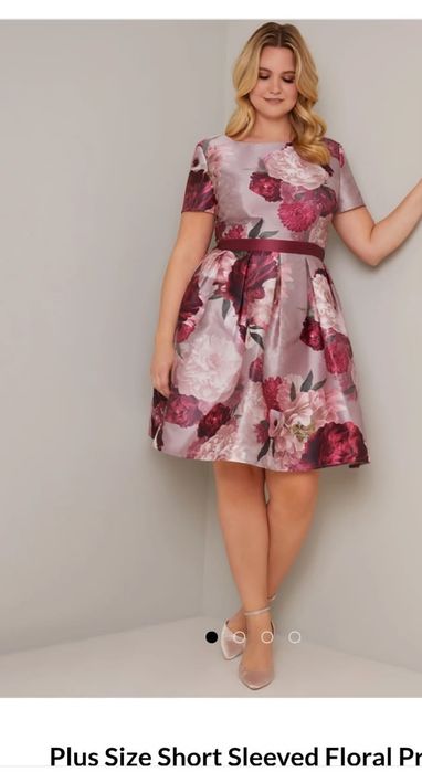 Vand rochie Chi Chi London