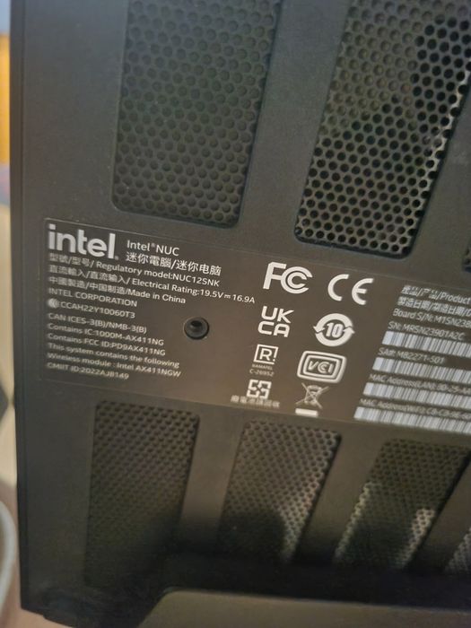 Intel NUC12SNK i7 12700h