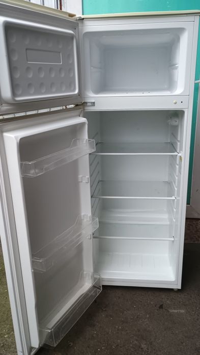 Frigider cu 2 uși Candy.Asigur Transport