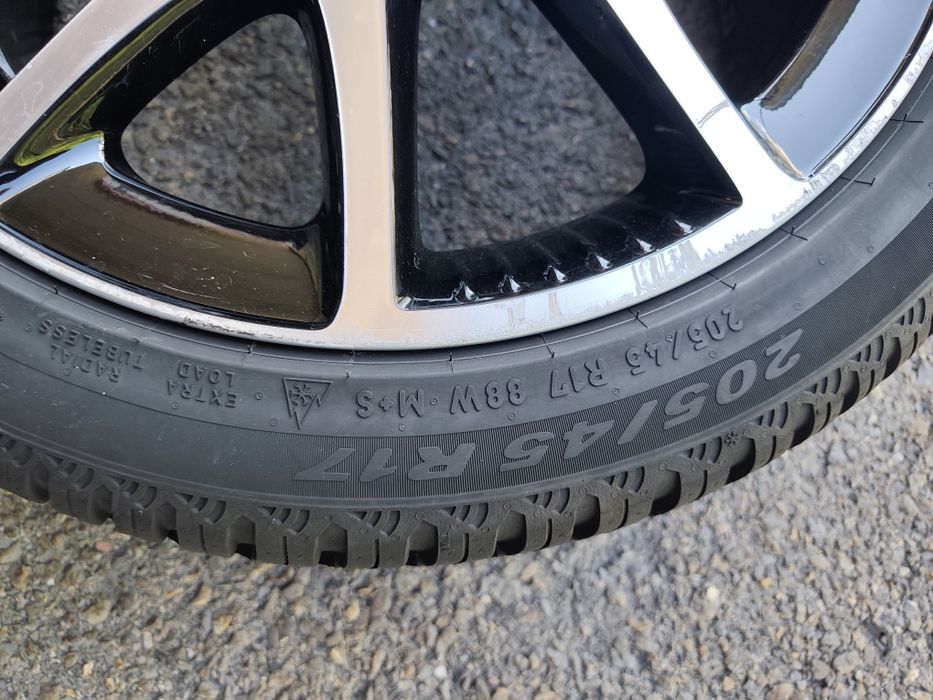 205/45/17" 4бр Pirelli cinturato all season, dot0325,7mm