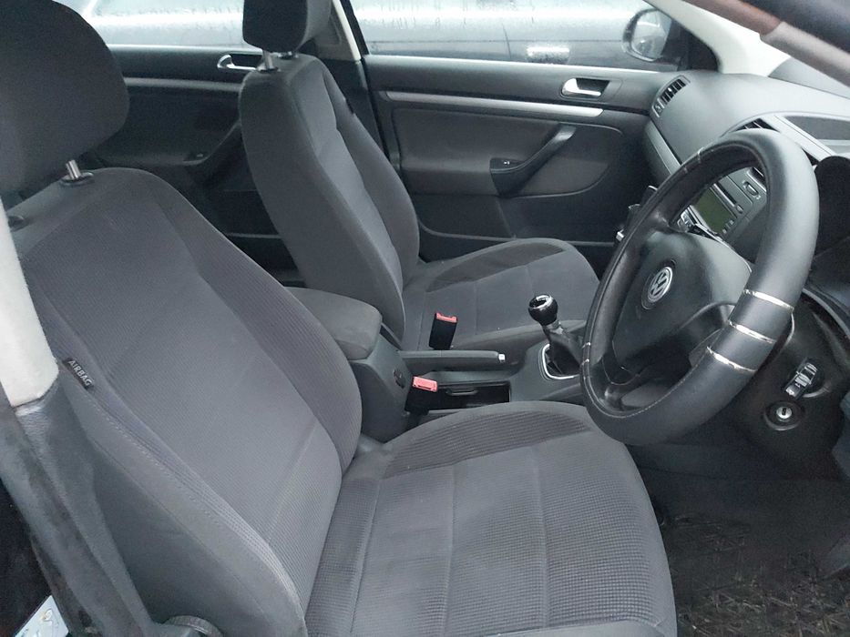 Mecanism deschidere haion cu lampi numar volkswagen jetta 2005-2010