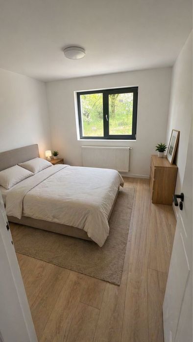 Inchiriez casa nou construita