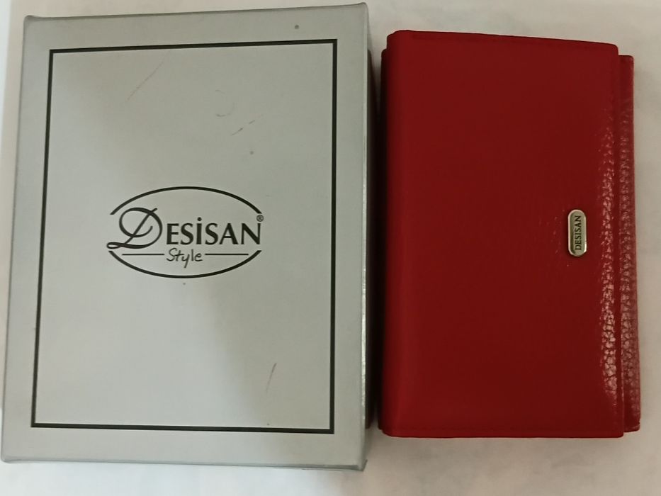 Кожанный женский кошелёк Desisan