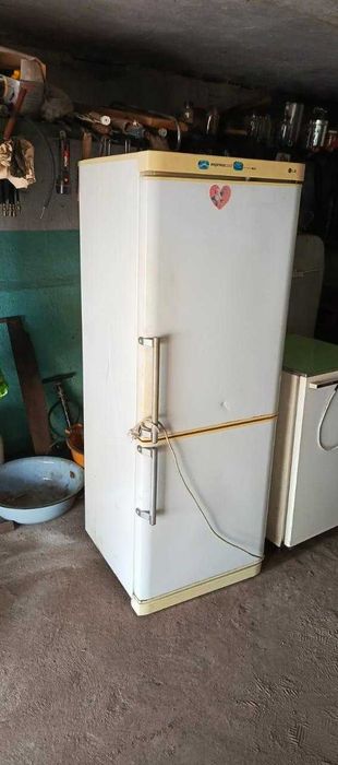 Продам 2х камерный холодильник LG