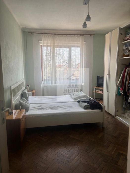 Vila de vanzare intr-o zona linistita