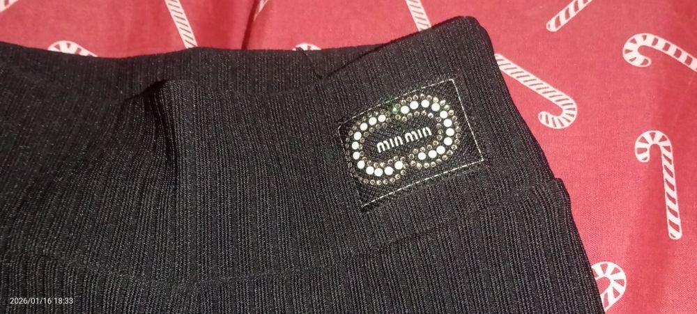 Vând Pantaloni negri