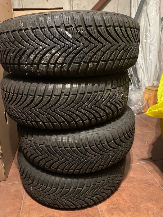 Гуми Kumho Solus 4s 185/65/14 с джанти Lancia