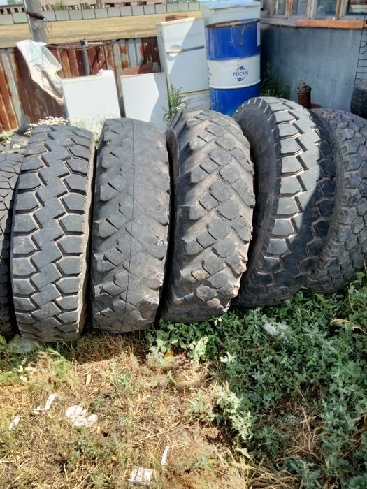 Продам резины 12.00 R 20