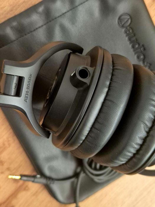 Наушники Audio-Technica ATH-М40х