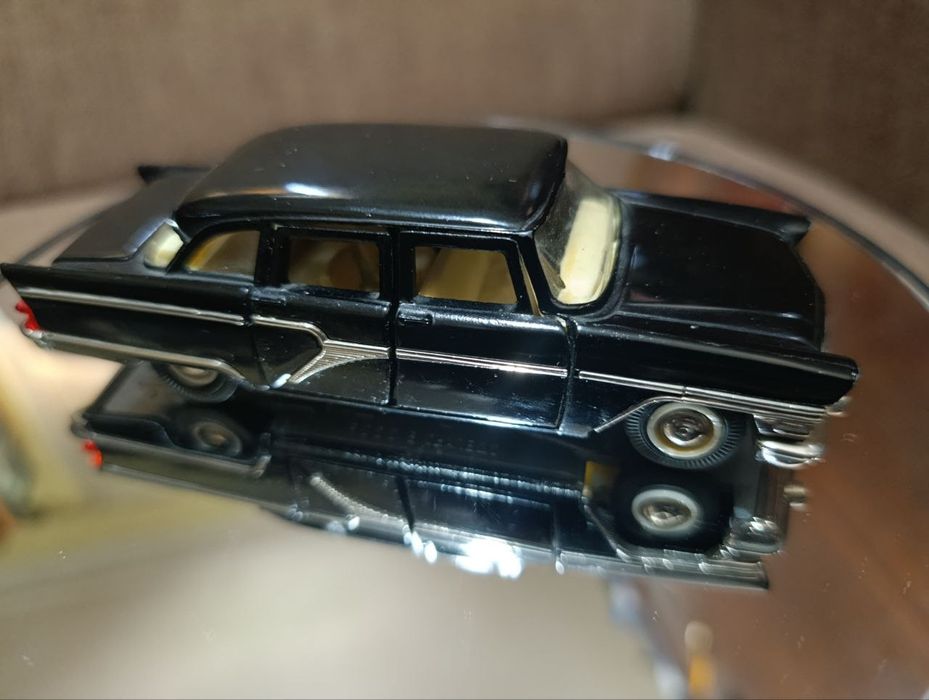 Модель Чайка газ-13 а15  СССР 1/43
