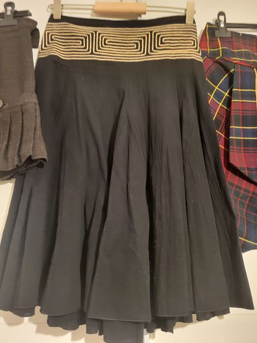 Fuste 100 lei  toate