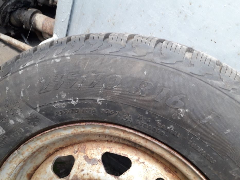 Продам колеса с уаз зимние