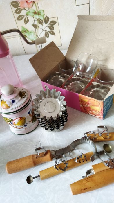 Посуда разная. .