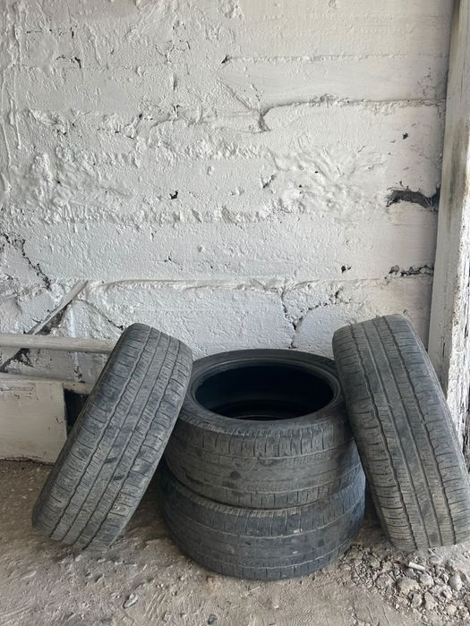 Продам шину 215/55 R17