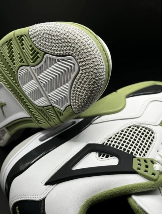 Jordan 4 Seafoam