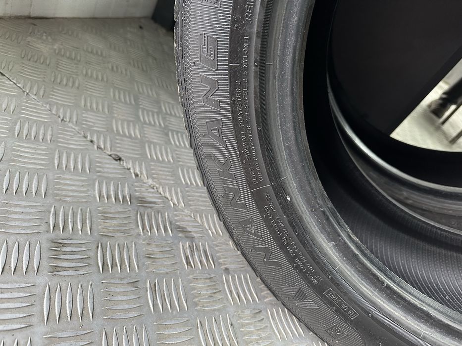 Продам шины 215/55/17