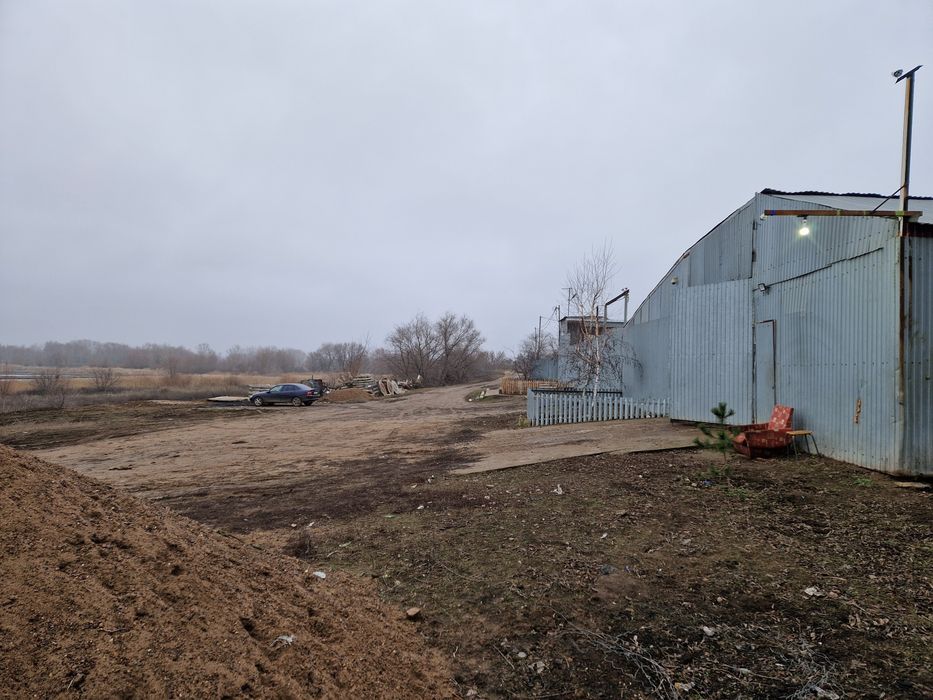 Продам 6 соток..сдам в аренду ангар