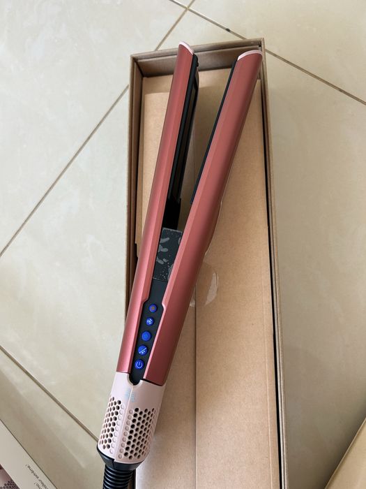 Dyson airstraight