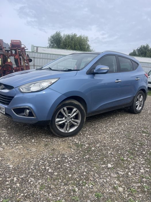 Bara fata Hyundai ix35 an 2010-2016 Completa ( capota aripa far trager