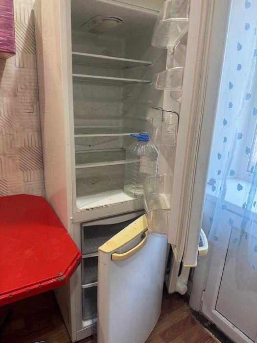 Продам холодильник