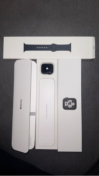 Apple Watch SE ,40 mm ,GPS ,Aluminium Balck Sport B