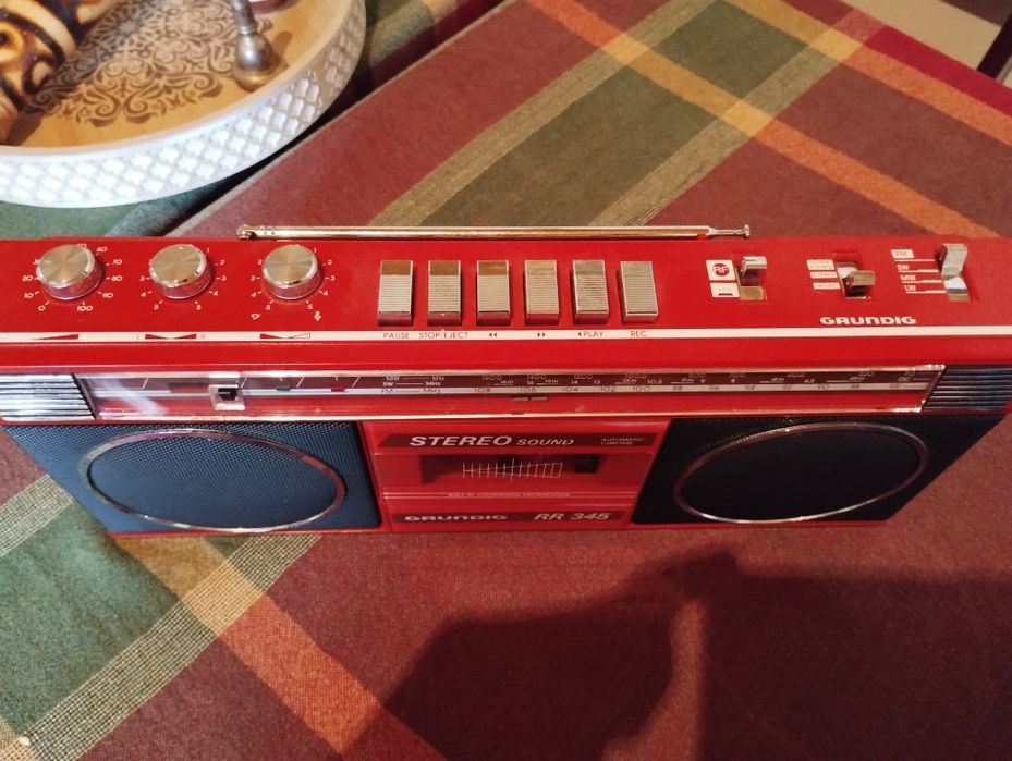 Радио касетофон Grundig