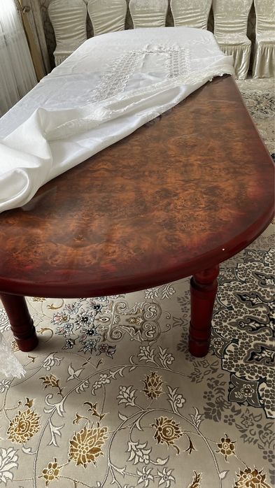 Залга арналган стол