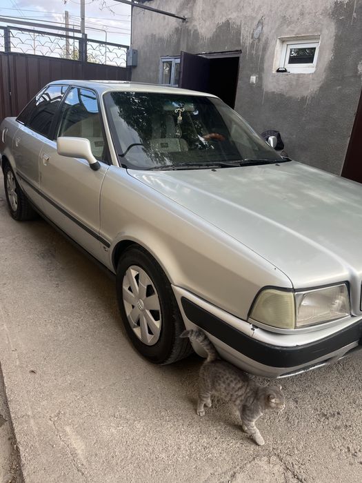 Продаеться Audi 80 B4(2л)